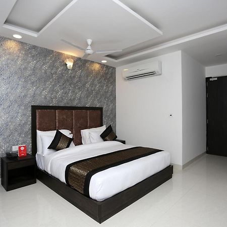 Hotel O M Suites Νέο Δελχί Εξωτερικό φωτογραφία