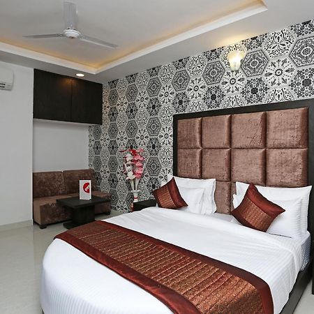 Hotel O M Suites Νέο Δελχί Εξωτερικό φωτογραφία