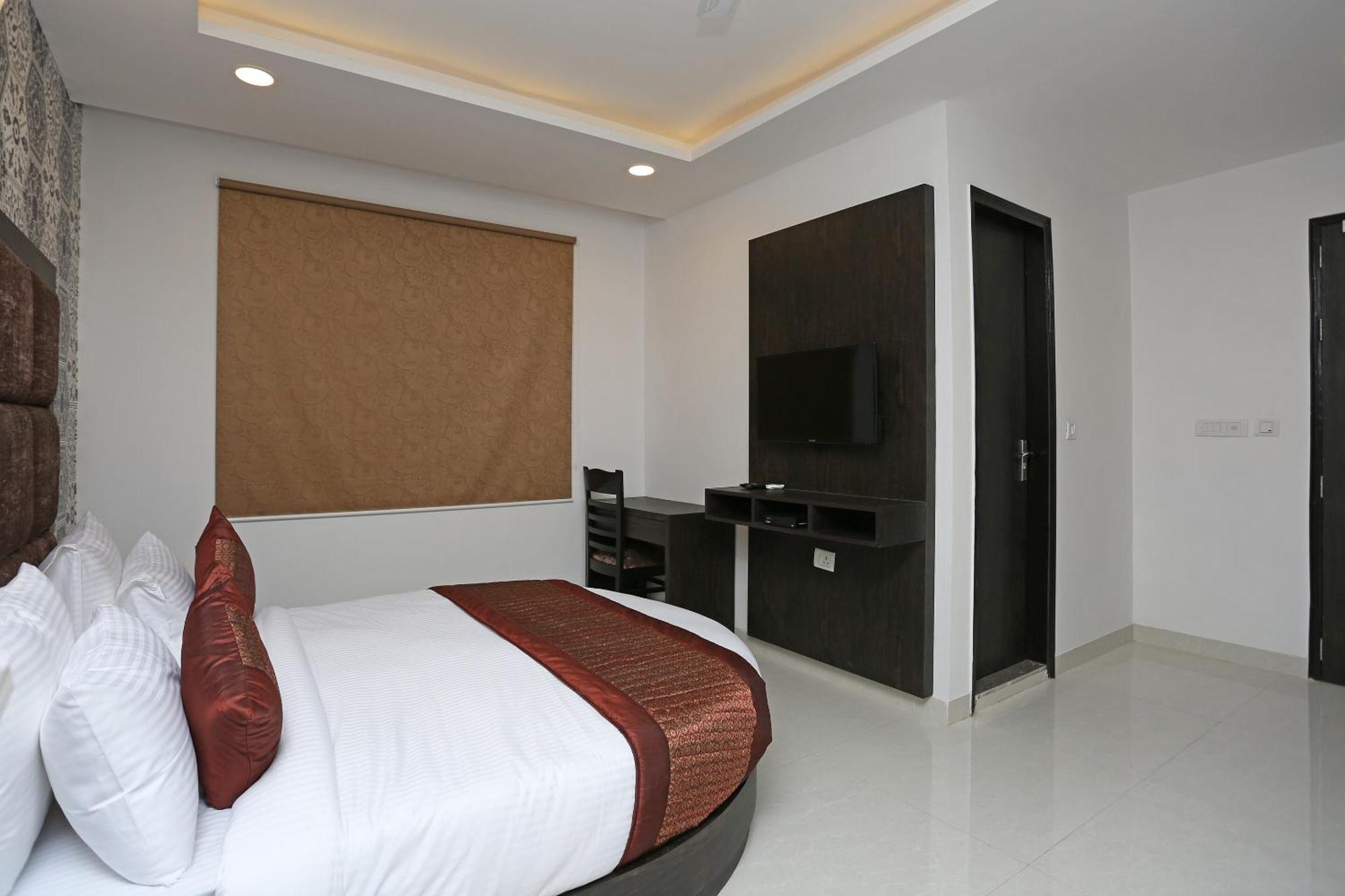 Hotel O M Suites Νέο Δελχί Εξωτερικό φωτογραφία