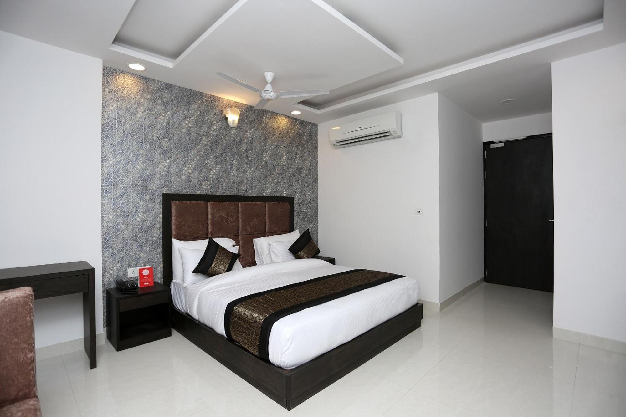 Hotel O M Suites Νέο Δελχί Εξωτερικό φωτογραφία
