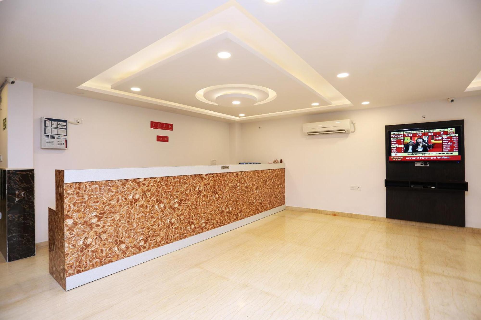 Hotel O M Suites Νέο Δελχί Εξωτερικό φωτογραφία